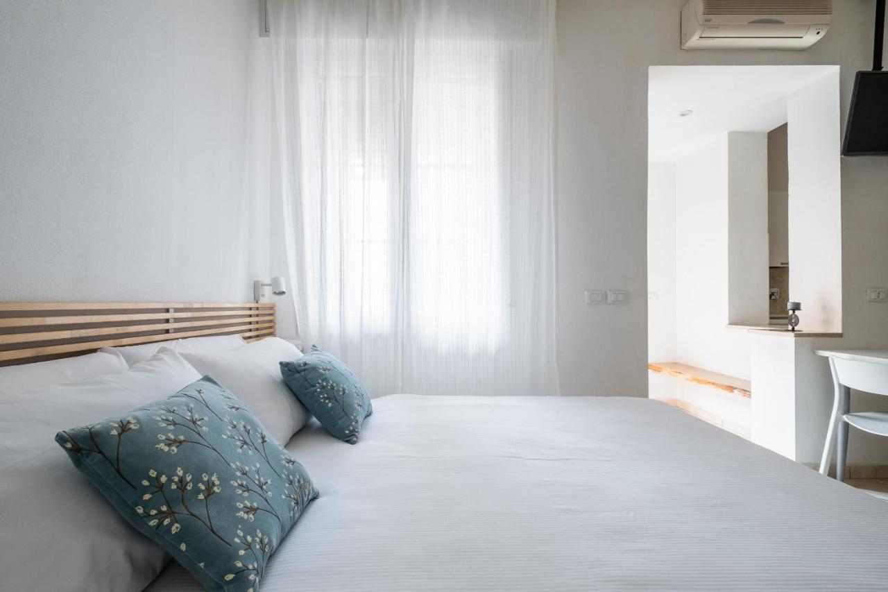 Delia'S Studios In The City Center By Wonderful Italy Bologna Exteriör bild